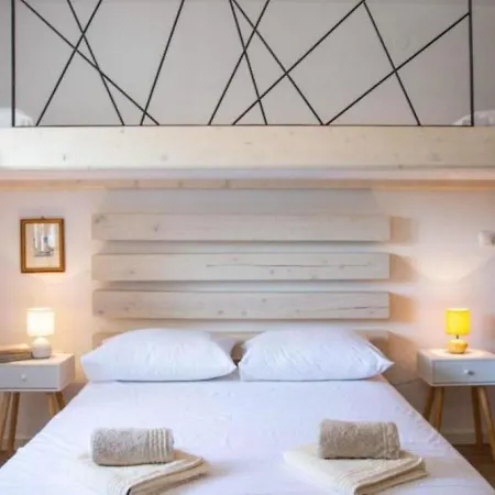 Sanja- 25m From Sandy Apartman