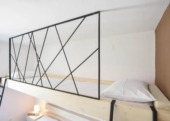 Sanja- 25m From Sandy Duće